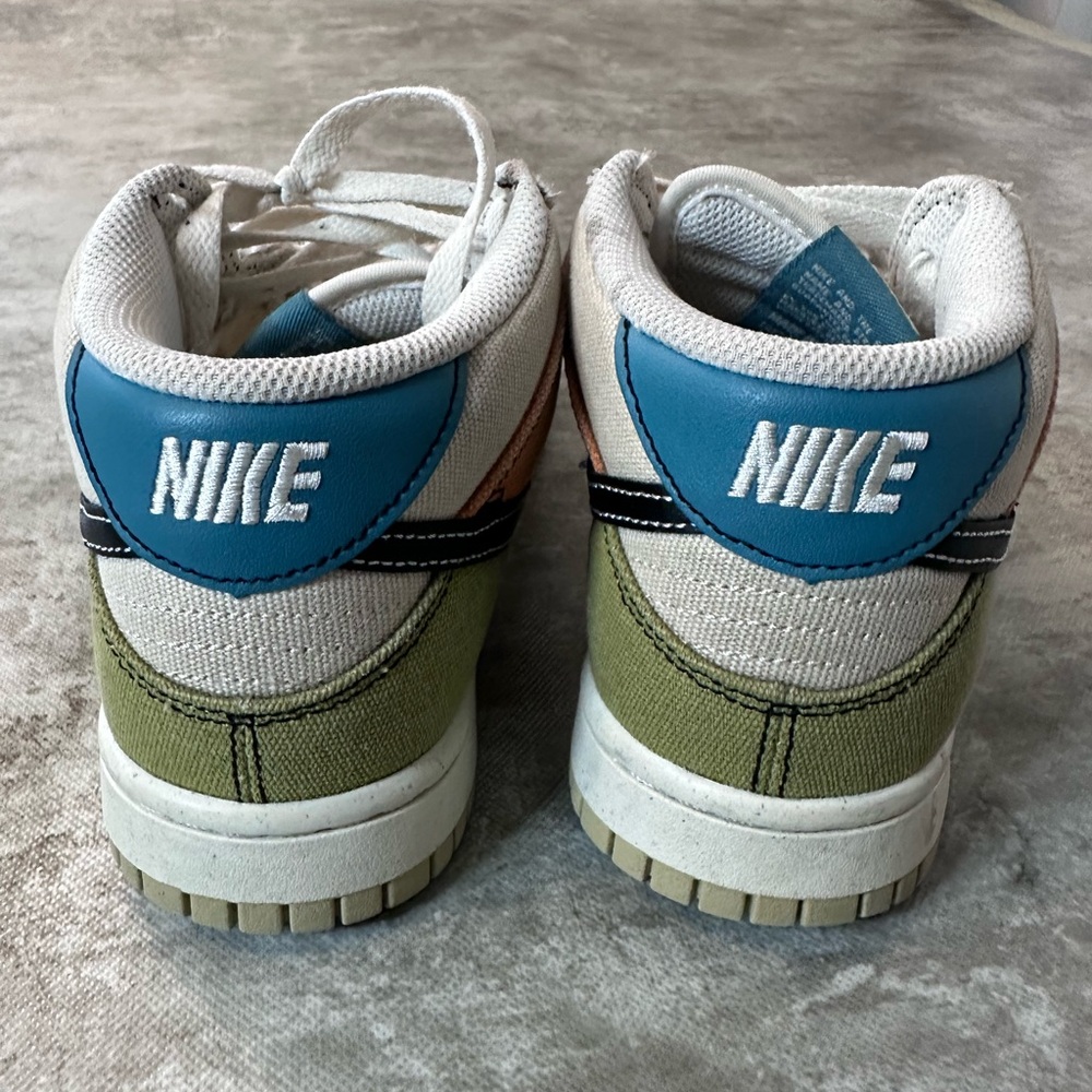 Nike Multicolor Dunks - Picture 3 of 8